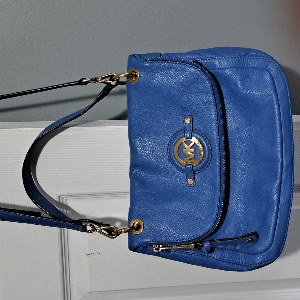 Michael kor crossbody